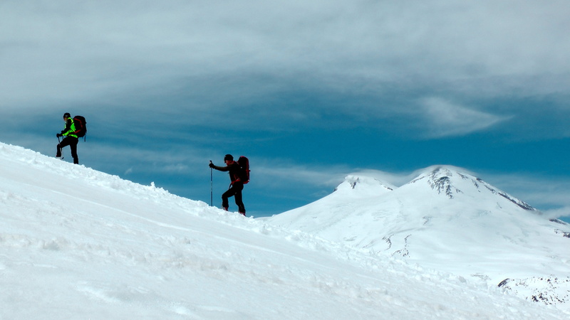 northern caucasus, extreme sports, kabardino-balkaria, adventure, flags, good weather, mountain, mountaineering, winter, two people, climbing, Elbrus, height