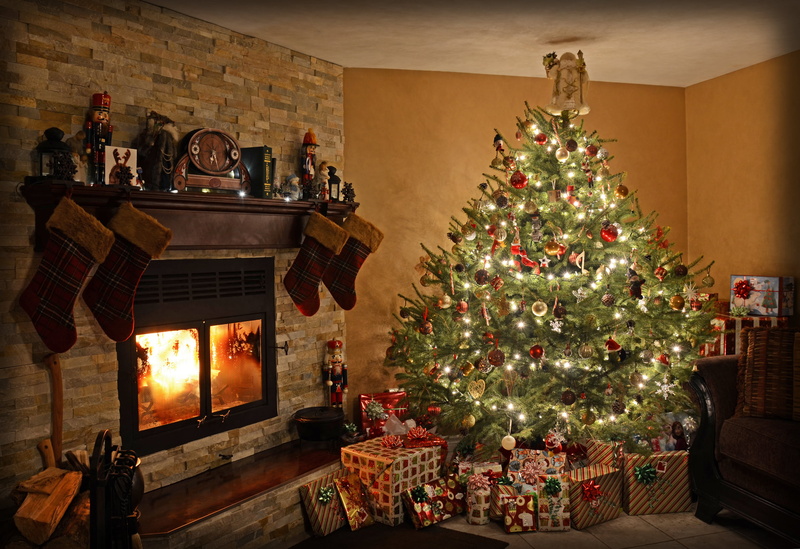mantelpiece, New Year, indoors, decoration, house, comfortable, domestic Room, ornate, new, burning, lifestyles, religion, happiness, lighting Equipment