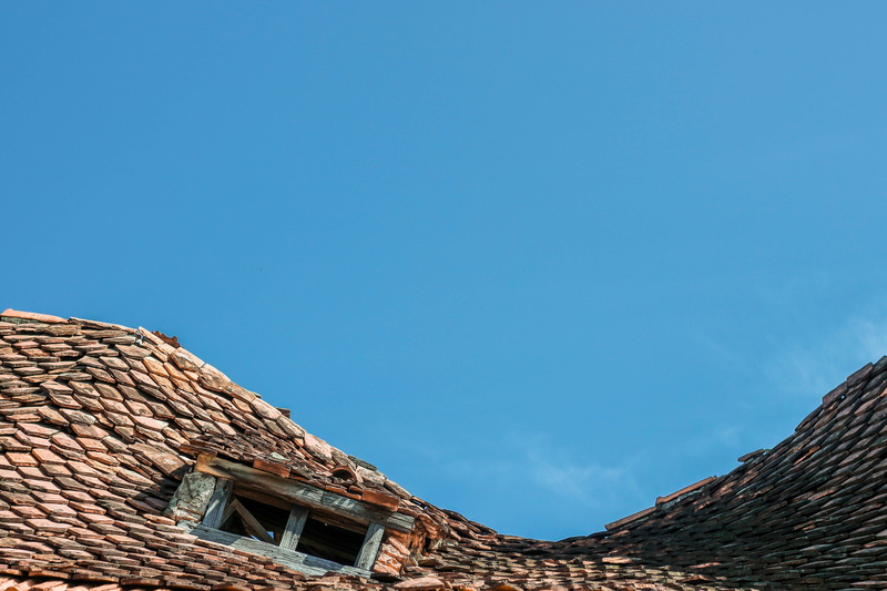 nature, low angle view, structure, residential building, roof, copy space, brown, day, travel destinations, blue, 4K, building, attic, history, built structure