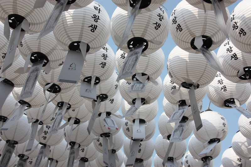 republic of korea, ceiling, buddhas birthday, electric lamp, indoors, white color, close-up, communication, buddhism, 4K, pattern, lighting equipment