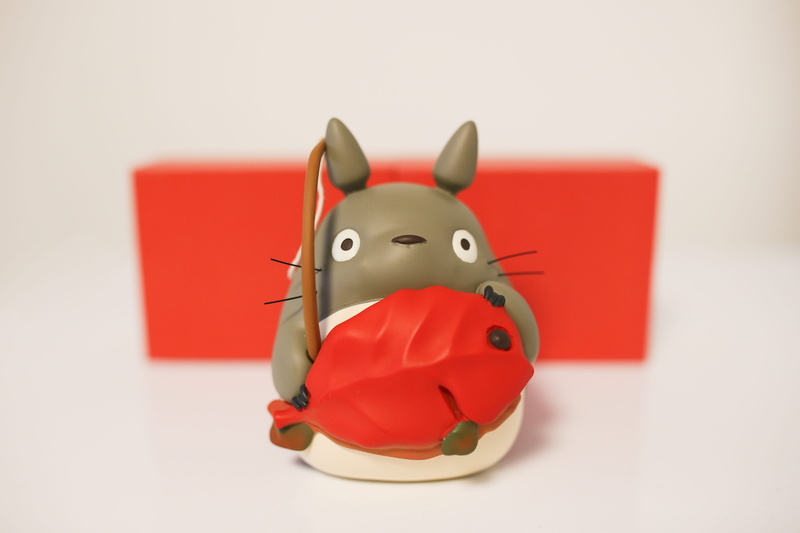 business, plush, finger, cut out, patchwork, red, making money, white background, cat, food, gray, wealth, savings, piggy bank, fish, responsibility, consumerism
