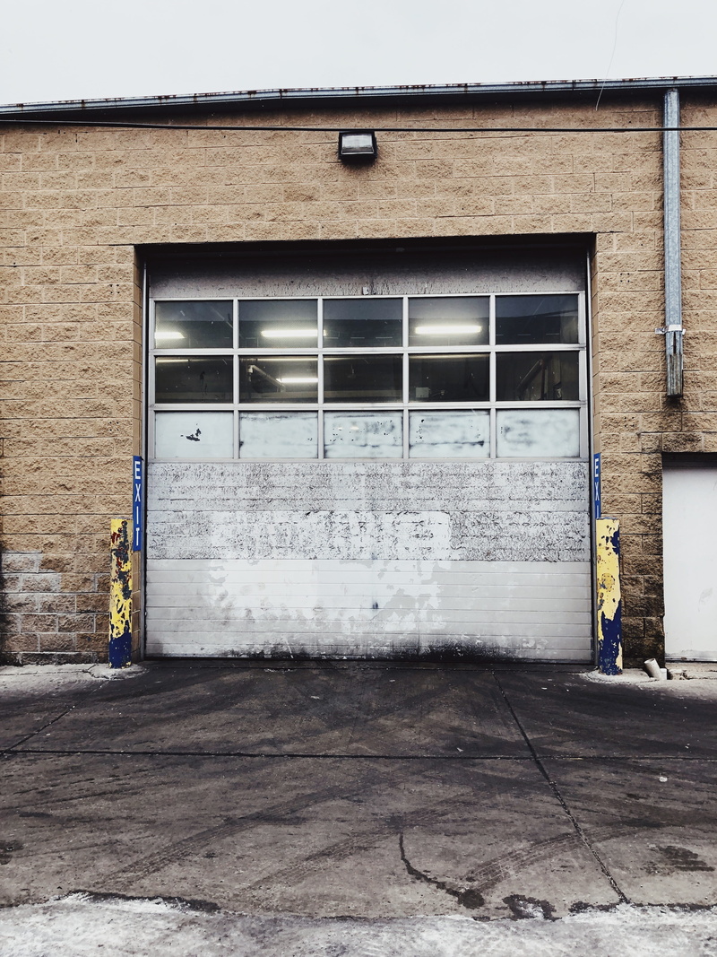 shutter, windy city, house, city, concrete, outdoors, 2950 w fullerton ave, wall - building feature, wall, 4K, united states, no people, building exterior