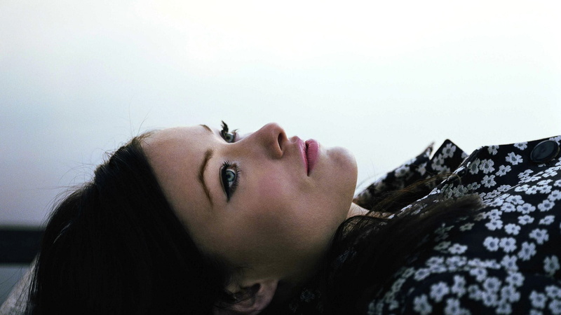 hair, portrait, women, Olivia Wilde, beautiful woman, adult, lifestyles, hairstyle, lying on back, depression - sadness, young women, contemplation, real people