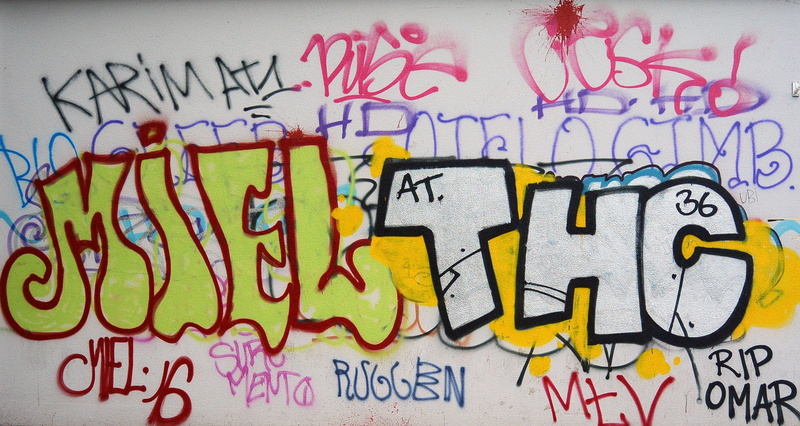 close-up, wall - building feature, message, 2K, handwriting, art, messy, urban art, facade, built structure, text, art and craft, multi colored, spray