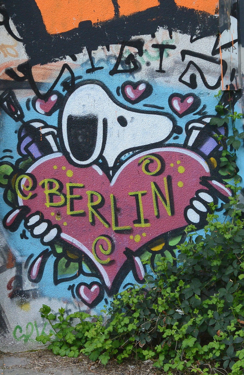art, art and craft, communication, rudeness, snoopy, outdoors, wall, western script, Urban Art, sign, text, berlin, architecture, no people, message, kreuzberg