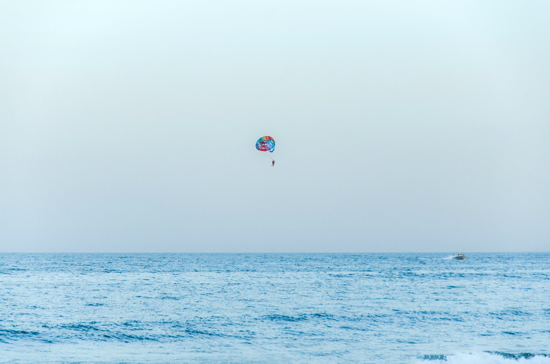 blue, holiday, scenic, parachute, outdoor, trip, shore, vacation, day, adventure, wave, sea, coastline, simple, wet, bay, sand, hawaii, surf, vacations