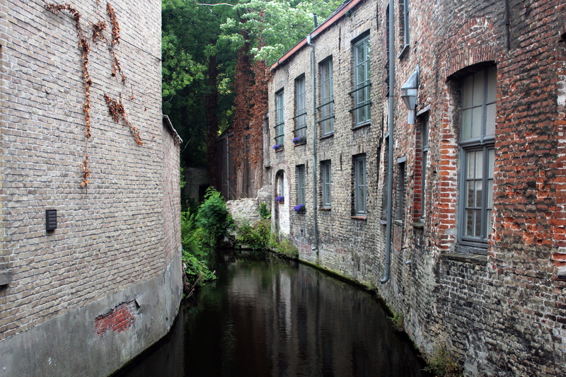 bruges, masonry, medieval city, window, canals, waterway, architecture, belgium, outdoors, residential district, old town, water, 5K, alley, romantic