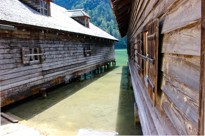 residential district, water, architecture, lake, built structure, trees, germany, nature, building exterior, sunlight, alley, window, schönau am königssee