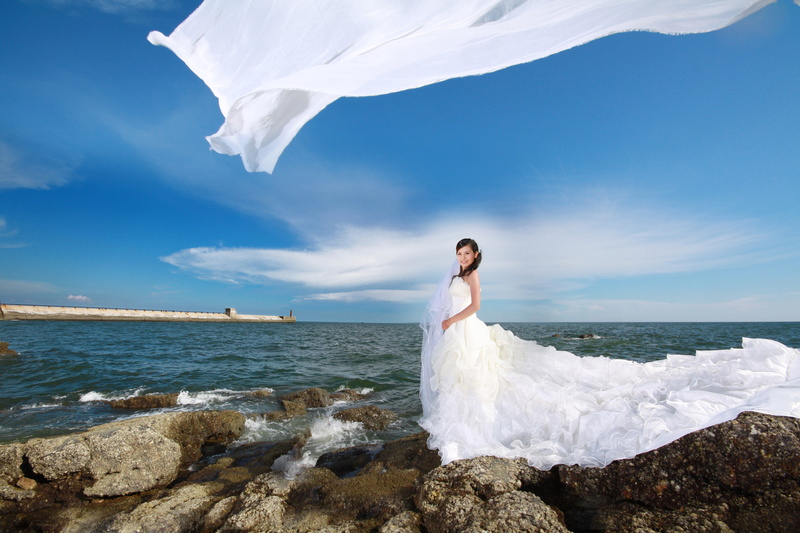 one person, standing, outdoors, horizon over water, 4K, white color, beauty in nature, gown, water, bridal, wave, newlywed, women, s, young women, real people