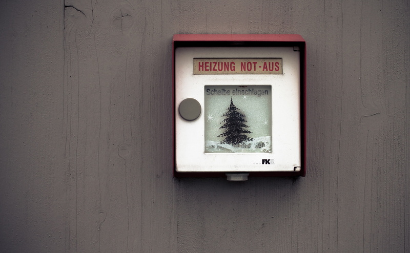 4K, telephone, frame, close-up, outdoors, Tree, communication, Holidays, no people, case, warning sign, day, safety, control, white color, architecture