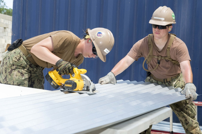 cutting, teamwork, saw, cut, roofing, men, 4K, security, hard hats, working, coworker, females, construction, cooperation, adult, two people, site, young adult