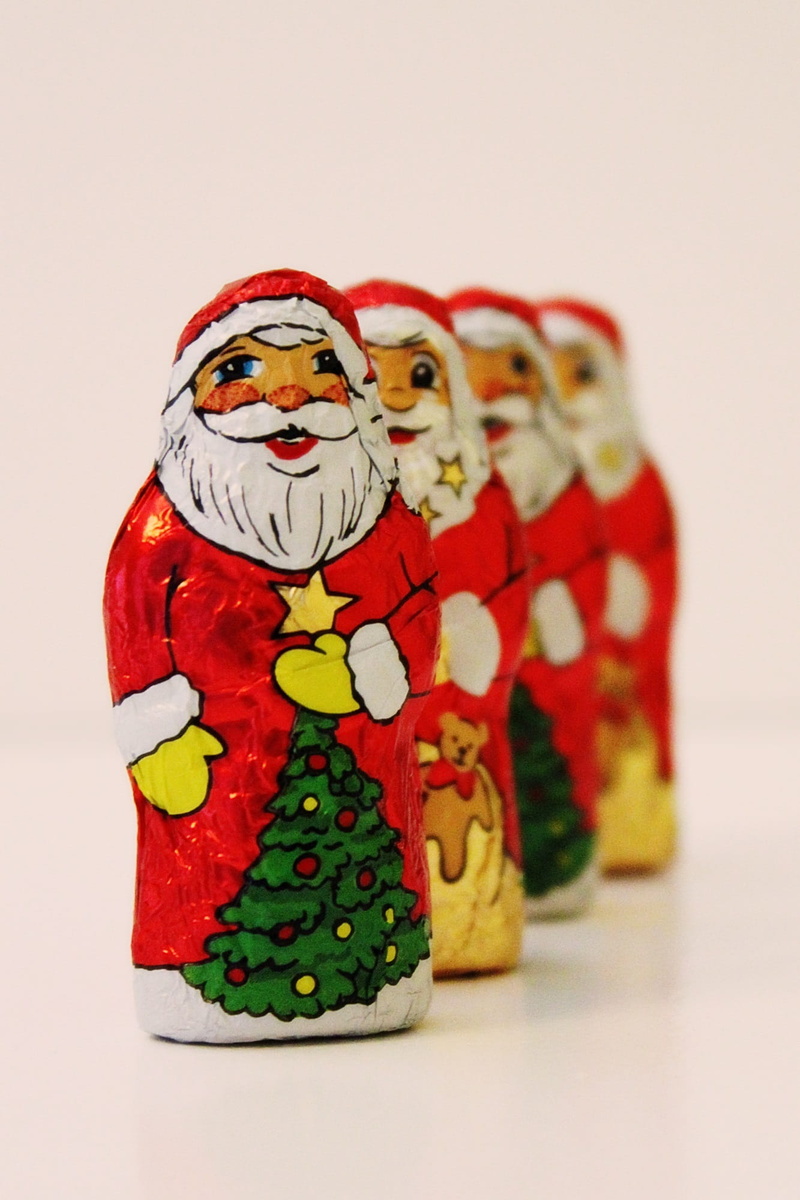 human representation, santa Claus, decoration, female likeness, male likeness, winter, candy, white background, season, close-up, 1080P, contemplative
