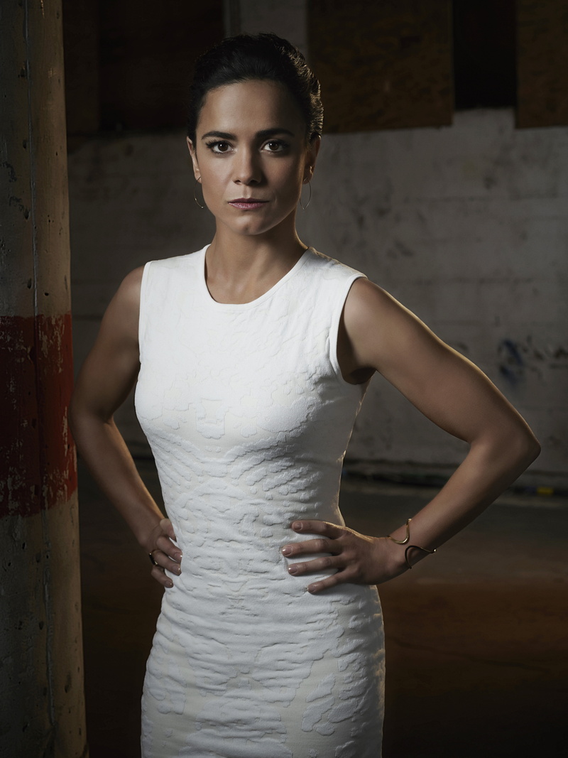 5K, looking at viewer, Latinas, Queen of the South, white dress, brunette, Brazilian, Alice Braga