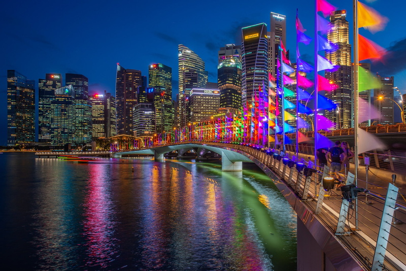Singapore, Bay, Jubilee Bridge, flags, skyscrapers, home, night city, bridge, Marina Bay, building, 1080P