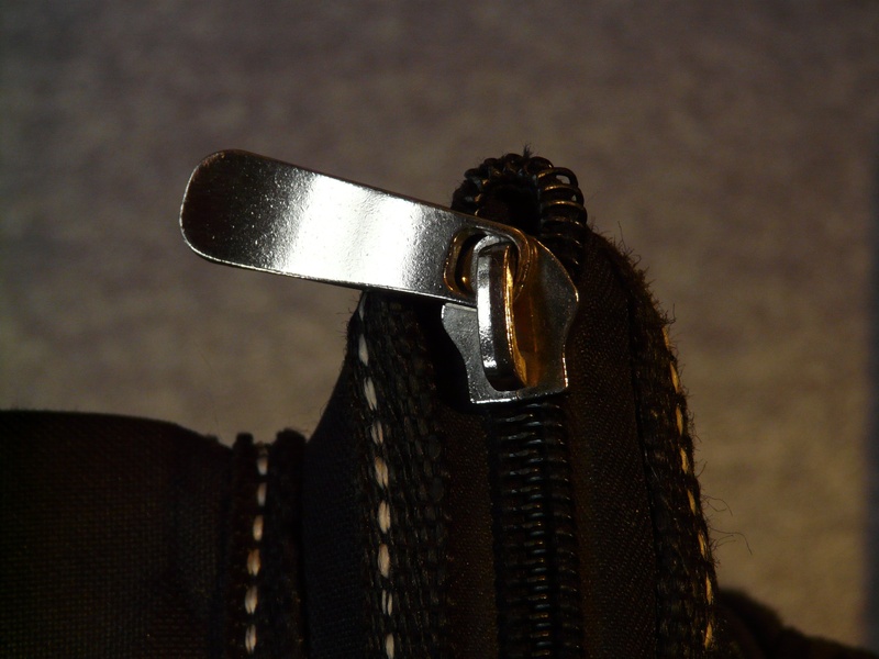 zipp, open, bag, animal, the past, no people, still life, animal themes, metal, close, shiny, silver colored, 2K, closure, focus on foreground, margin