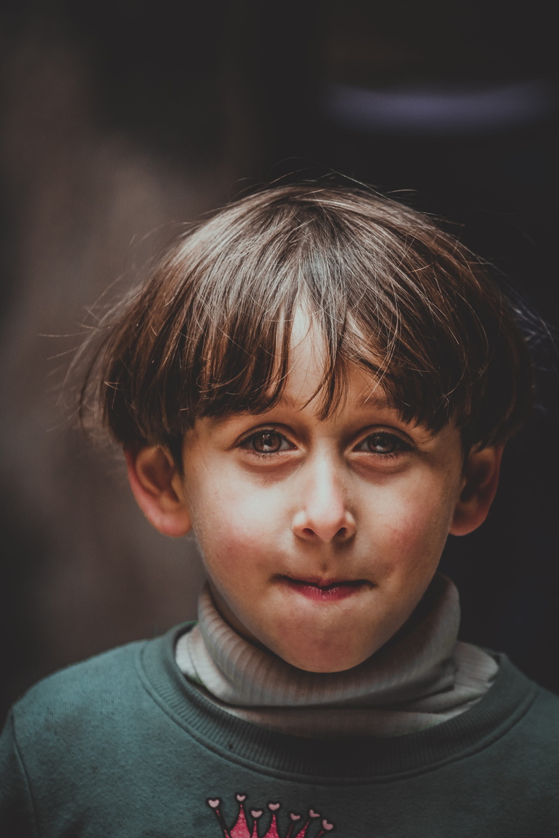 facial expression, one person, looking at camera, males, 5K, summer, taking, real people, smiling, model, fashion, front view, people, boy, handsome, focus on foreground