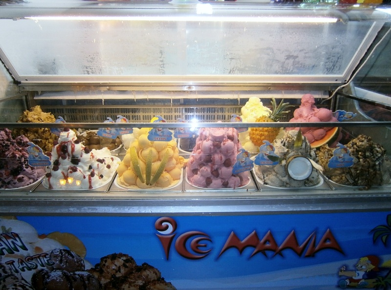 temptation, ice cream parlor, sweet, freshness, retail, shopping, display cabinet, baked, choice, transparent, store, food, retail display, pastel, colors