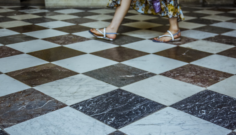 human, toe, relaxation, france, rug, human leg, shoe, flip-flop, human foot, human limb, shoe shop, indoors, chess, pattern, château de versailles, checked pattern