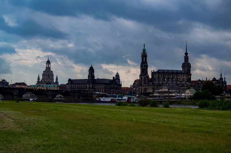 neumarkt, frauenkirche dresden, frauenkirche, old town, travel, elbe, kennel, building, castle, elbe meadow, nature, germany, glockenspiel, history, religion