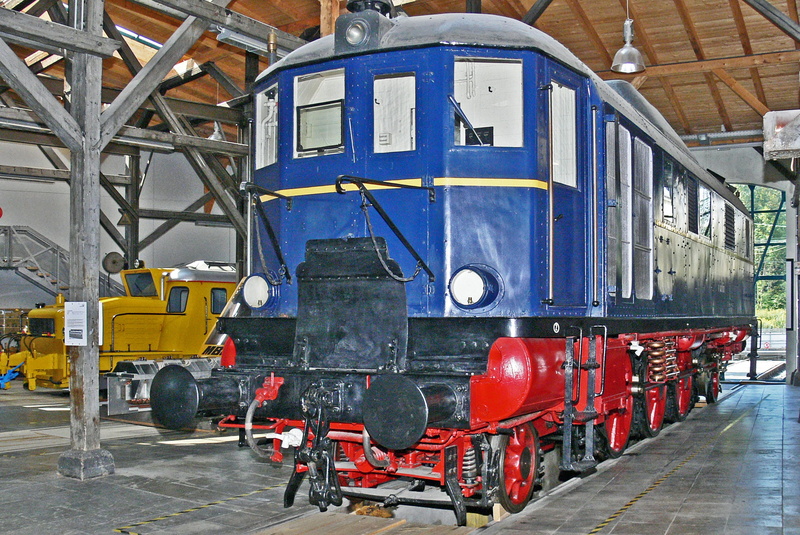 v 140 001, object of study, nostalgia, fuel and power generation, presentation, technical monument, milestone, metal, 2K, restored, track, 2nd world war