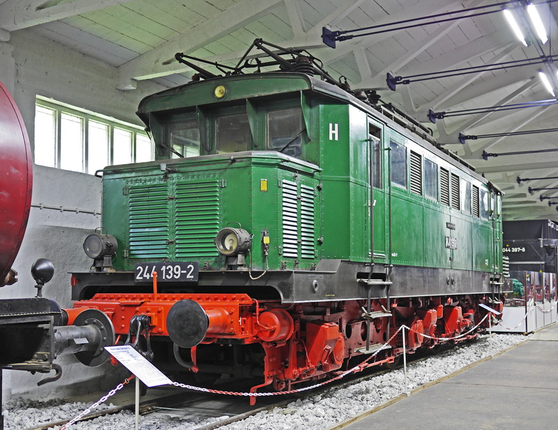 german reichsbahn, shunting yard, electric locomotive, outdoors, dr, rügen, rail transportation, land vehicle, steam train, first drehgestelllok, red, mode of transportation