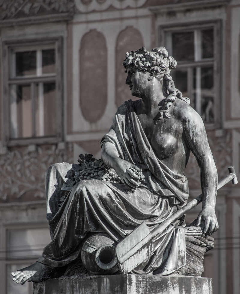 antiquity, architecture, goddess, art and craft, building exterior, craft, no people, focus on foreground, human representation, history, statue, gods