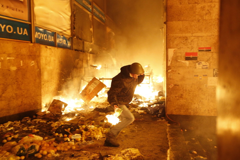 2K, fire, Ukrainians, Maidan, Molotov, Kyiv, Ukraine