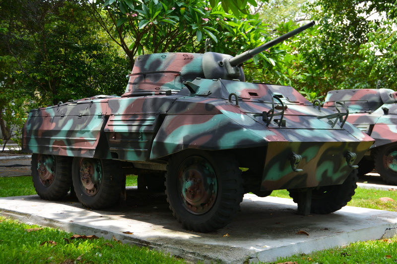 steel, land vehicle, historic, stationary, machine, War, field, camouflage, equipment, no people, vehicle, vintage, Tank, gun, armoured, growth, motor vehicle