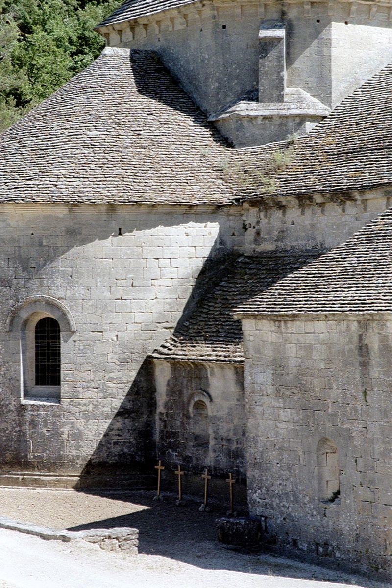 nature, faith, day, the order of cistercians, old, crosses, no people, building, town, architecture, notre dame de sénanque, france, europe, built structure
