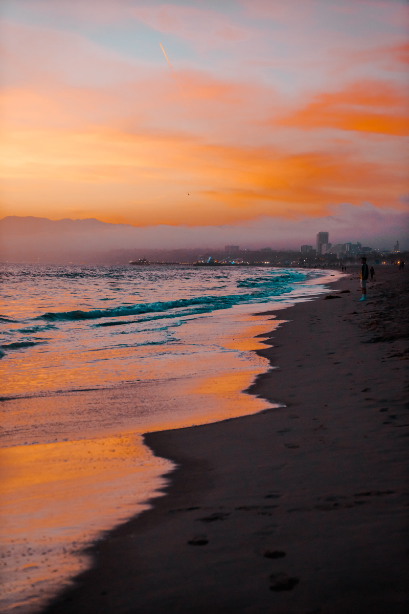 sand, beauty in nature, reflections, beach, water, losangeles, outdoors, tranquil scene, sands, horizon over water, mountains, california, venice beach