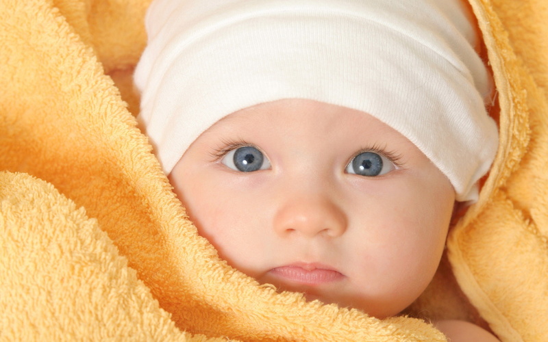 young, softness, small, baby, human body part, towel, body part, relaxation, children, cute, child, looking at camera, indoors, 2K, human face, one person