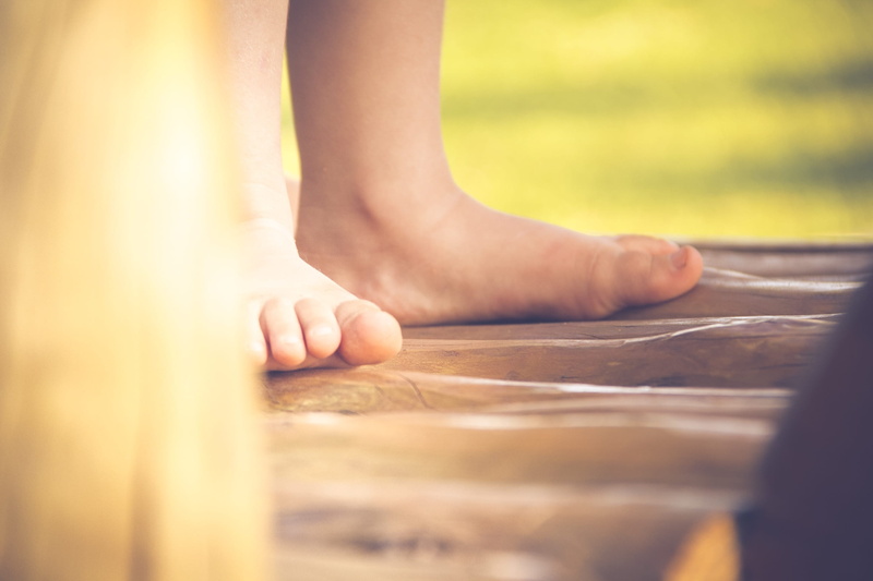 boys, human hand, joke, selective focus, water, brasileira, landscape, tranquility, girl, elegance, fun, close-up, contemplation, mother, child, light