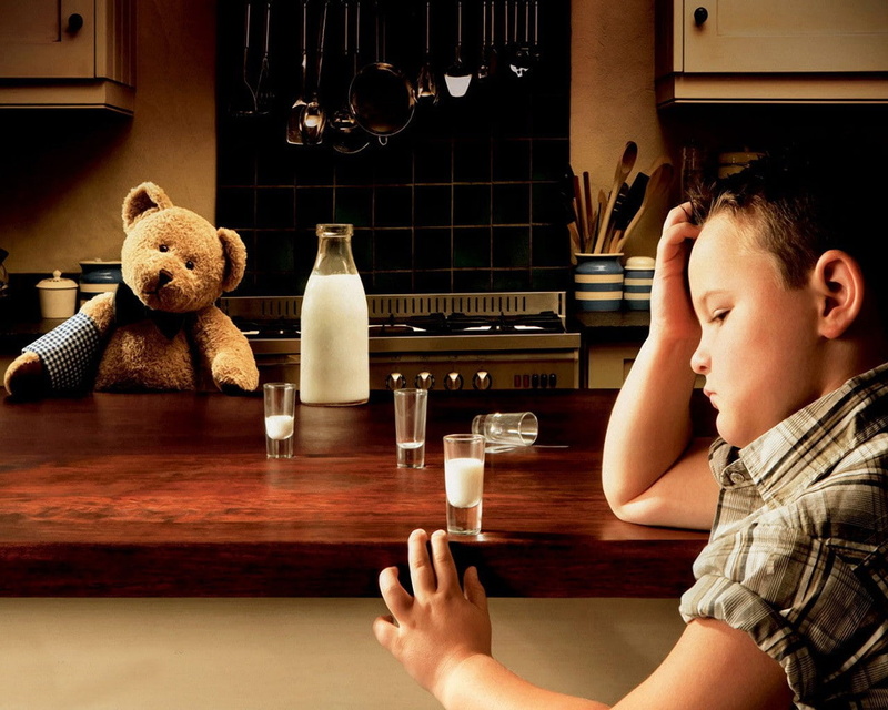 boys, lifestyles, men, home interior, glass, indoors, headshot, males, representation, innocence, childhood, 720P, milk, table, one person, child, children