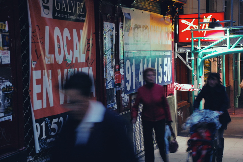 pram, group of people, western script, motion, life, walk, walking, nighttime, construction, men, leisure activity, 2K, blurred motion, women, communication