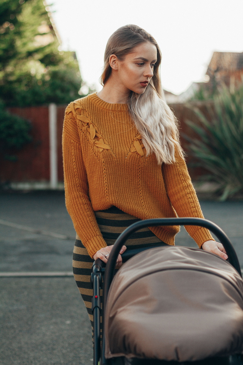 street, blond Hair, motherhood, beautiful, loneliness, travel, 5K, baby, pram, pushchair, tourist, people, one Person, waiting, s, young mother, urban Scene