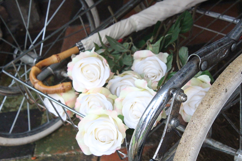 rose - flower, flowering plant, adventure, no people, fragility, silver cross, flower arrangement, pram, roses, day, bouquet, flower, flower head, plant