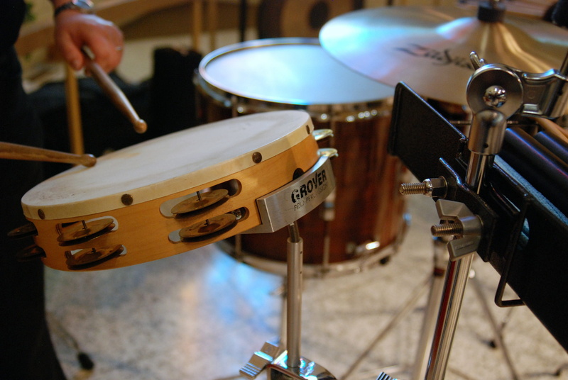 rhythm, wood - material, music, drum, wood, sound, drum - percussion instrument, brown, indoors, performance, white, cymbal, tambourine, instrument, playing
