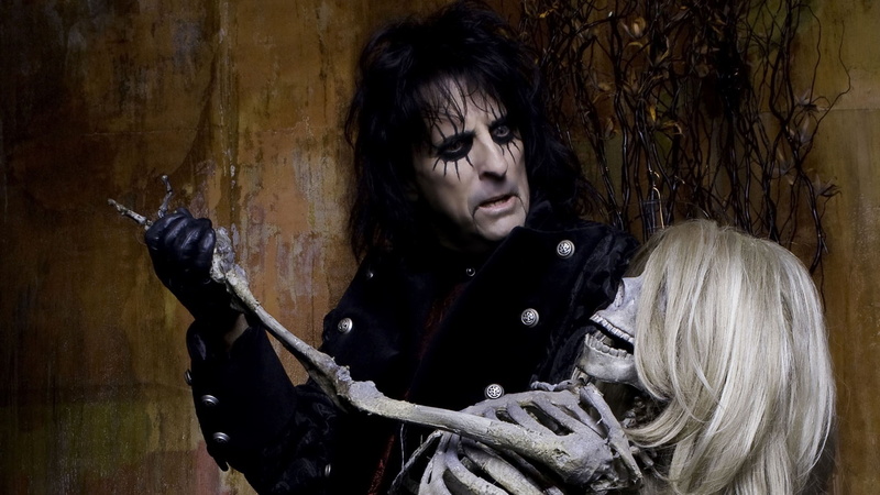 1080P, long hair, alice cooper, adult, hairstyle, aggression, young women, portrait, looking, fear, headshot, lifestyles, casual clothing, contemplation