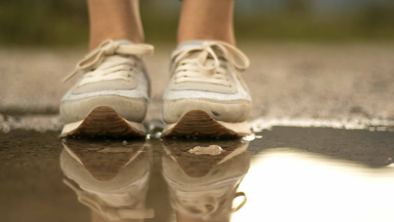 sport, shoes, outdoors, human leg, rise, nature, digital composite, low section, limb, adult, south africa, body part, reflection, human foot, human limb