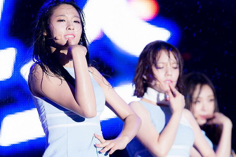people, arts culture and entertainment, women, waist up, night, innocence, leisure activity, childhood, emotion, females, AOA, music, real people, girls