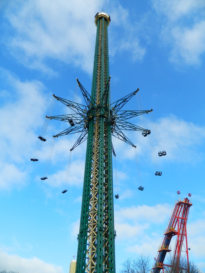 fun, 2K, fairground, machinery, prater, cloud - sky, carousel, chain, seat, built structure, no people, tower, spin, 139 meters, arts culture and entertainment