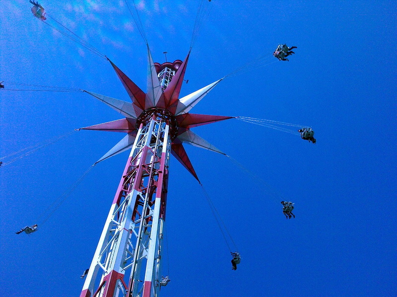 kettenkarrussel, sky, fun, year market, chain swing ride, clear sky, outdoors, karrussel, enjoyment, amusement park ride, folk festival, no people, 1080P