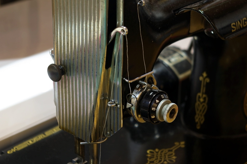 tradition, 2K, transportation, close-up, craft, tailoring, day, featherweight threaded, indoors, mode of transportation, old, vehicle part, sew, musical equipment