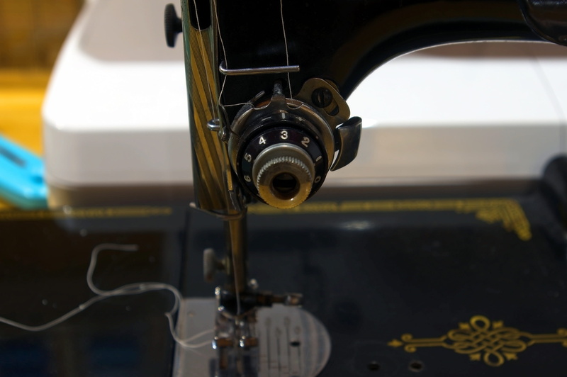 machine part, needle, singer, steampunk, featherweight, thread, 2K, mode of transportation, singer controls, vehicle interior, metal, tool, vehicle part