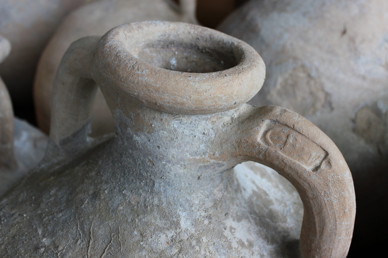 archaeology, amphora, workshop, history, ancient, st-roman-en-gal, metal, the past, man made object, focus on foreground, old, antique, indoors, rome, 5K