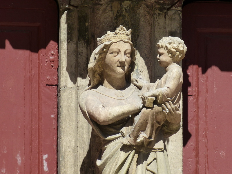 aix-en-provence, human representation, door, ornate, the past, history, stone material, Aix, belief, france, place of worship, jesus, representation, maria