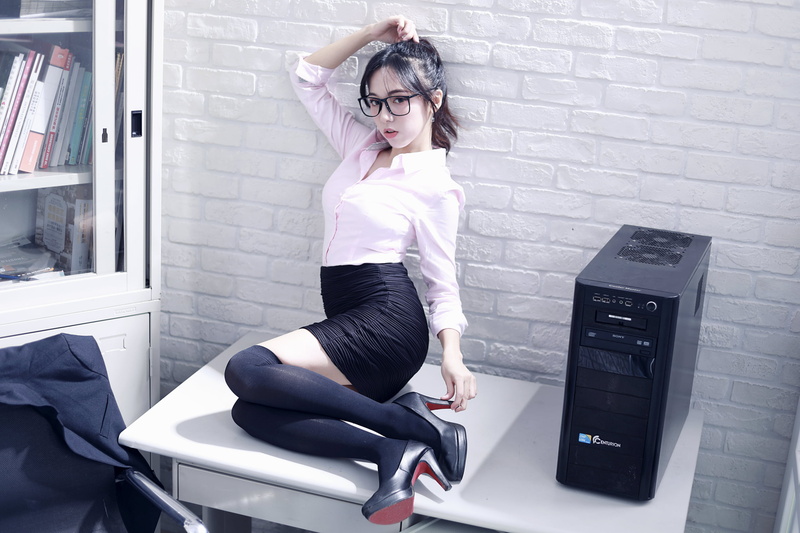 Asian, shirt, glasses, bricks, knee-highs, miniskirt, women with glasses, 2K, desk, computer, office girl, wall, ponytail, women, black legwear, high heels