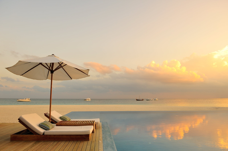 water, horizon Over Water, relaxation, tranquility, beauty In Nature, blue, The Maldives, sand, white, Paradise, tourist Resort, reflection, The ocean