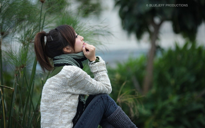 sweater, women outdoors, one person, women, side view, nature, teenager, outdoors, contemplation, emotion, plant, sadness, hairstyle, adult, casual clothing