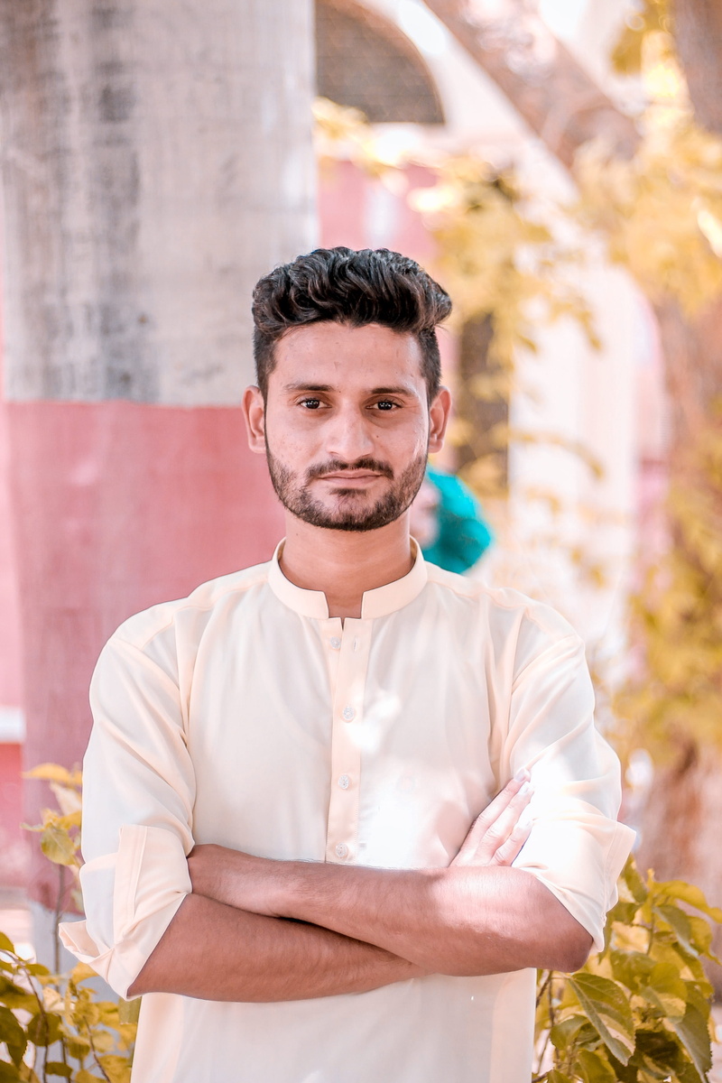 white, pose, face, beard, casual clothing, hair, outfit, shirt, fine-looking, facial hair, man, lifestyle, model, front view, clothing, fashion, expression